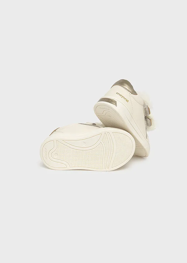 Sneaker lazos