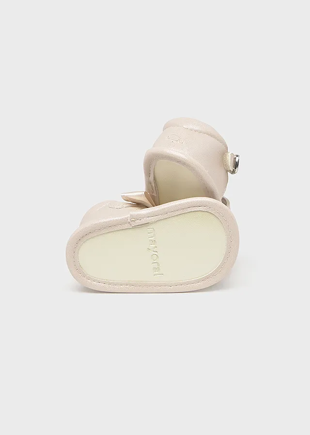 Sandalias para recién nacida