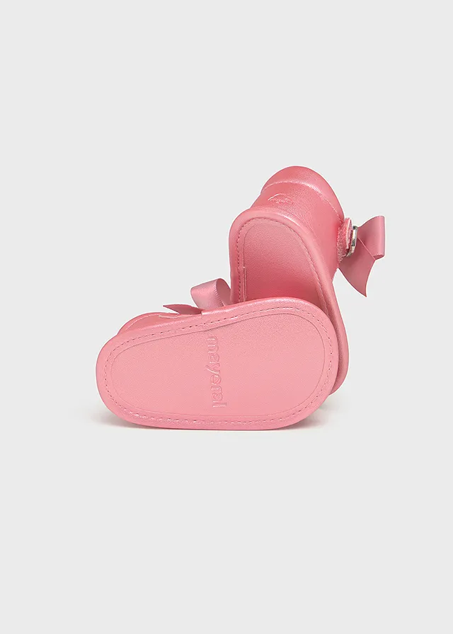 Sandalias para recién nacida
