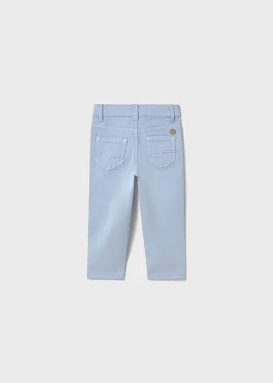 Pantalon sarga slim fit basico