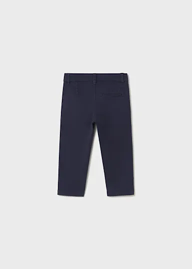 Pantalon chino sarga basico